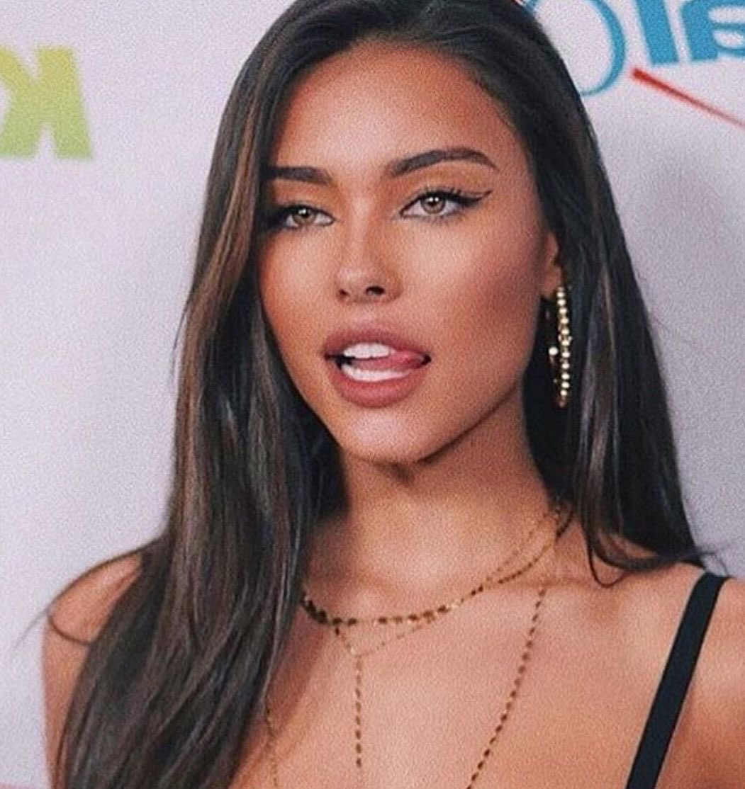 zuhayrً on X: Why I just found out that Madison Beer is Megan Fox's niece  😭 t.coP7FkCMOX7Z  X