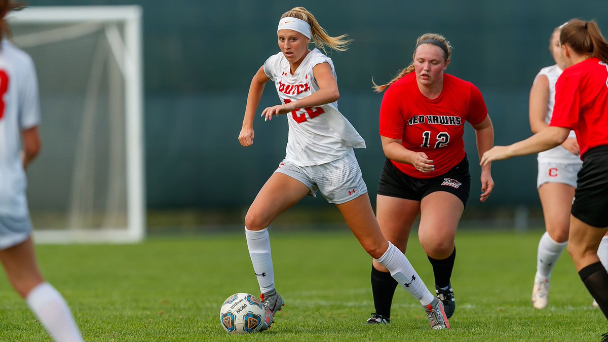 CentralWSoc's tweet photo. Wishing a big ole' HAPPY BIRTHDAY to our @Makaylastone6 today!! Hope it's a good one! #DutchFamily https://t.co/9qplIFQwfr
