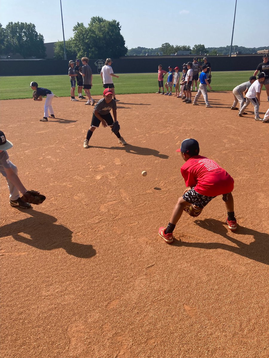 bchsbaseball's tweet photo. Surviving the Heat! Camp Day 2! https://t.co/gUXQWHa529