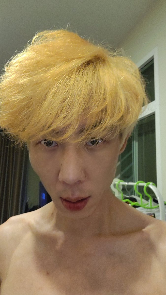 한동안 휴식 및 재정비 시간을 가지고 있었는데... 
저의 형이 코로나에 걸렸네요! 같이 살고 먹고자고 하다보니 곧 저도 코로나 예약일듯 합니다 후후후.. 아직까진 걸리진 않았지만;; 휴식을 가질필요가 없었네요 강제 휴식이 이리 올것이였다면 ㅜㅜ