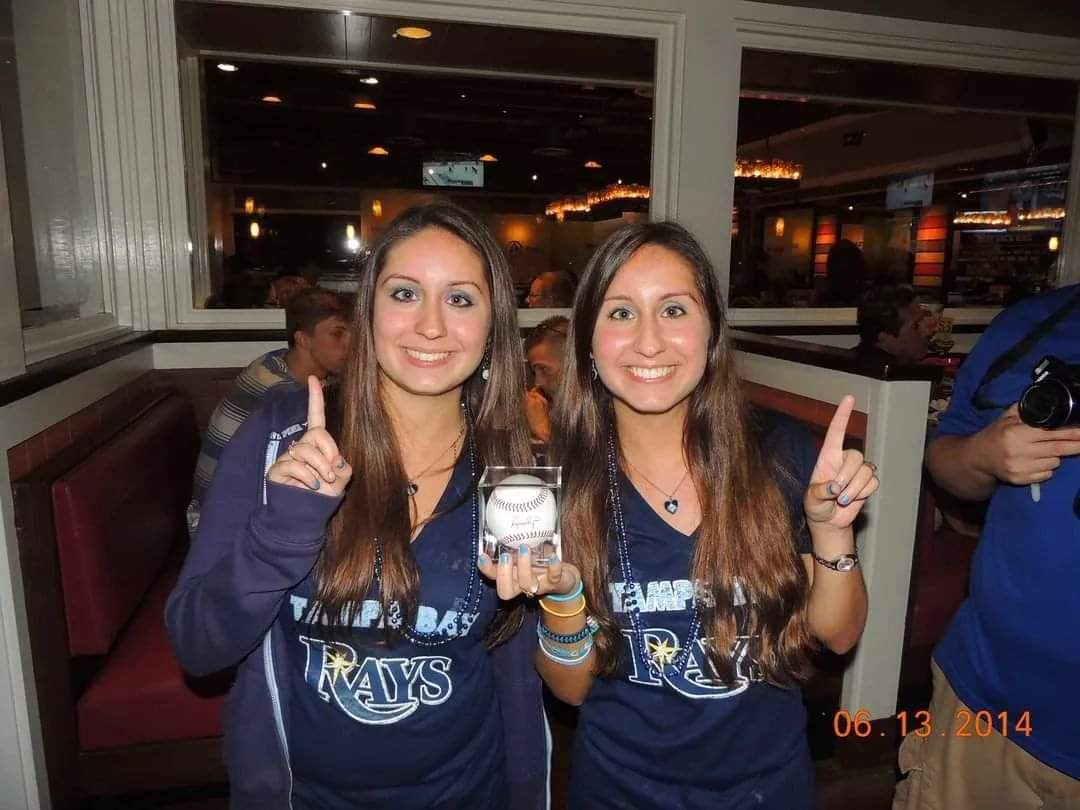 TBRaysTwins's tweet photo. So crazy we grew up attending Rays Watch Parties &amp; now we're honored to be working alongside one of baseball's BEST @neilsolondz! Also crazy we're the only ones who got older🤣🤣 In all seriousness, we love working for the Rays &amp; will NEVER take our jobs for granted💙⚾️💥 #RAYSUP https://t.co/UmYB4GU9Yo
