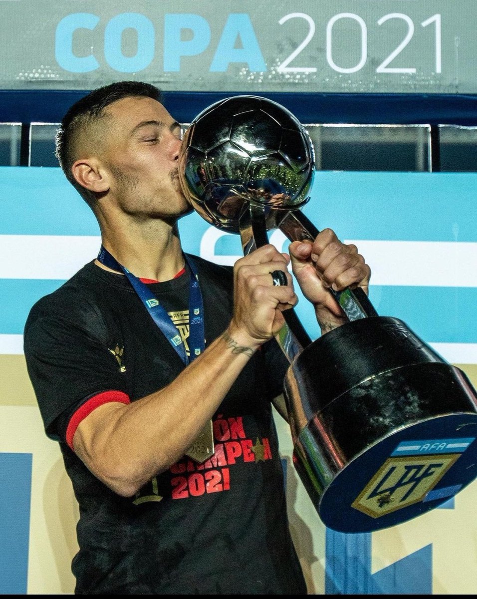 pescadorsabale's tweet photo. Hasta pronto campeón @fede_lertora ⭐
Gracias eternas, nos hiciste muy felices. El mayor de los éxitos siempre♥️ https://t.co/9ulfIOSWFe