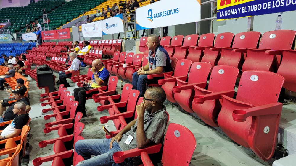 Área de prensa en La Gran Arena del Cibao solo 5 cronista están cubriendo la  <a href="/lnbrd/">#LaSuperLiga</a> esto da pena y vergüenza que esa rama del periodismo no apoye la liga. <a href="/antoniopuesan/">Antonio Puesán</a> <a href="/antoniomirz/">Antonio Mir</a> <a href="/CanchaEntera/">Cancha Entera</a> <a href="/RupertoRuck/">@RupertoRuck</a>