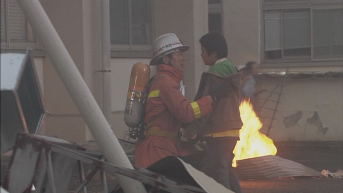天竺牡丹 昨日 海のレスキュー哲さんを載せたので 今日は陸のレスキューを 252 生存者あり Episode Zero より 消防レスキュー隊長 哲さん 田中哲司 252生存者ありepisodezero T Co 7rxnkmbhna Twitter