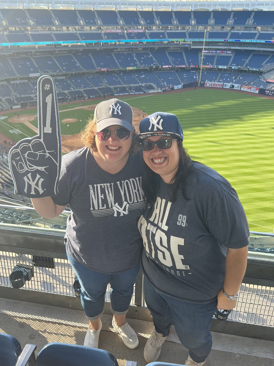 JVanTroost's tweet photo. Let’s go @Yankees⚾️❤️⚾️❤️  #Yankees #Baseball https://t.co/MGZTtl6jvT