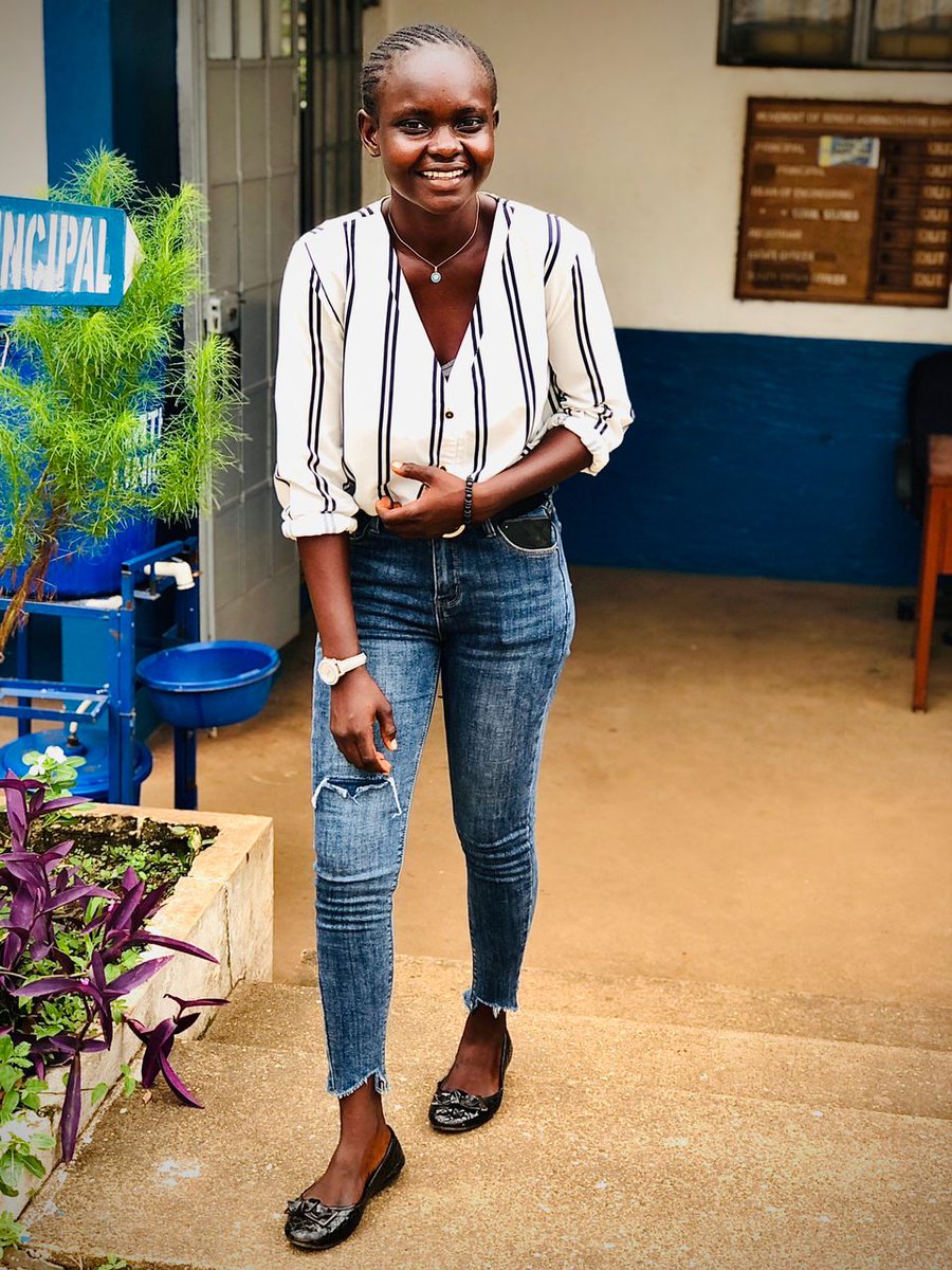 BlaqEbony1's tweet photo. I taught myself confidence.when I'd walk into a room and feel scared to death.I'd tell myself, I'm not afraid of anybody ; And people believed me. You've got to teach yourself to take over the world 🌍; @priyankachopra #SRWOTD #Blackdiva #BlackStars https://t.co/hoAGZQhEPr