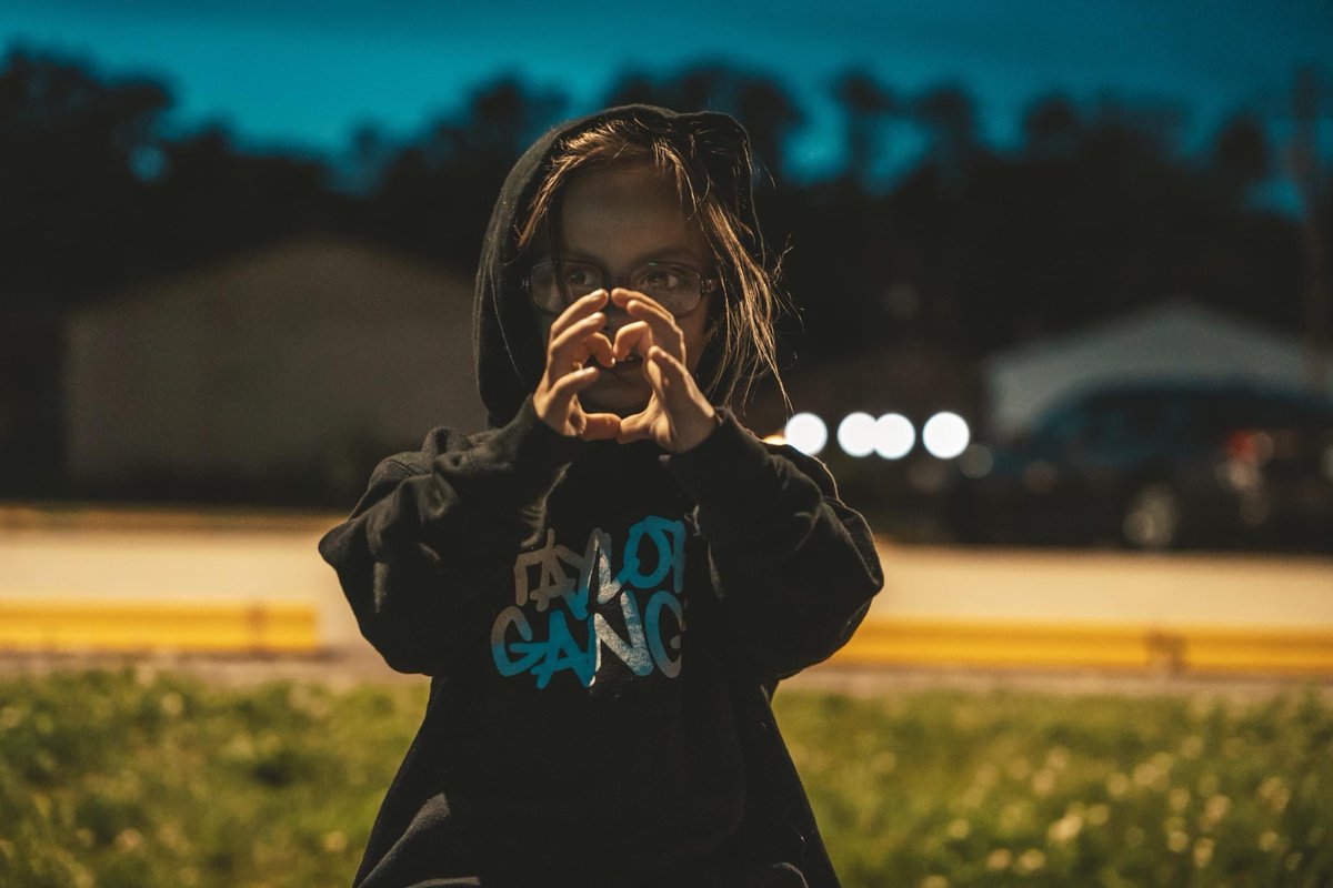 shotbyvinnie's tweet photo. It’s all love @TaylorGang https://t.co/j5qDrfZKtY