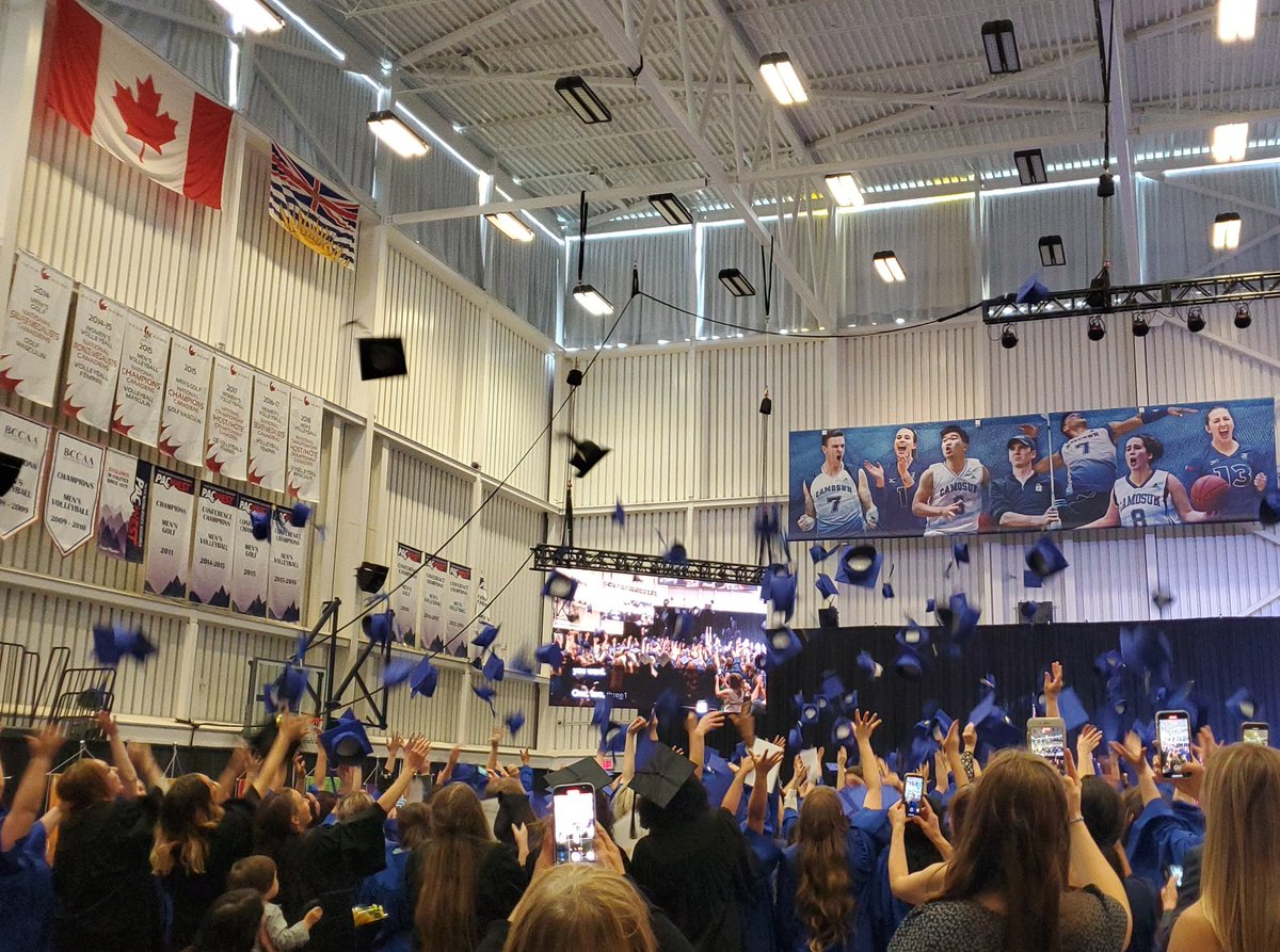 Melodie_BC's tweet photo. Congratulations to the 2020, 2021, &amp; 2022 graduates of HHS (Health and Human Services)! #Camosun #CamosunGrad #yyj #celebrate https://t.co/K5D0Fa3V9s
