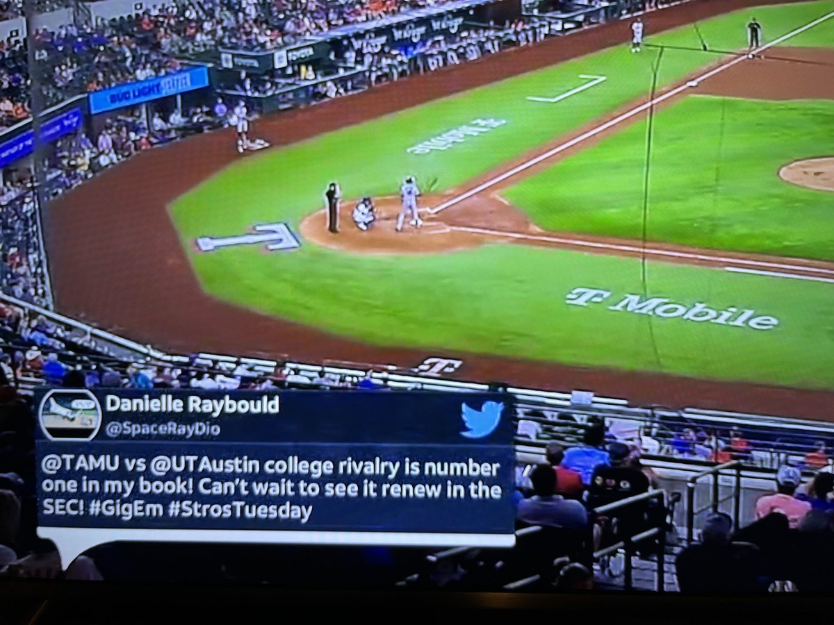 SpaceRayDio's tweet image. My tweet made TV and they even read it and said my name! #daymade