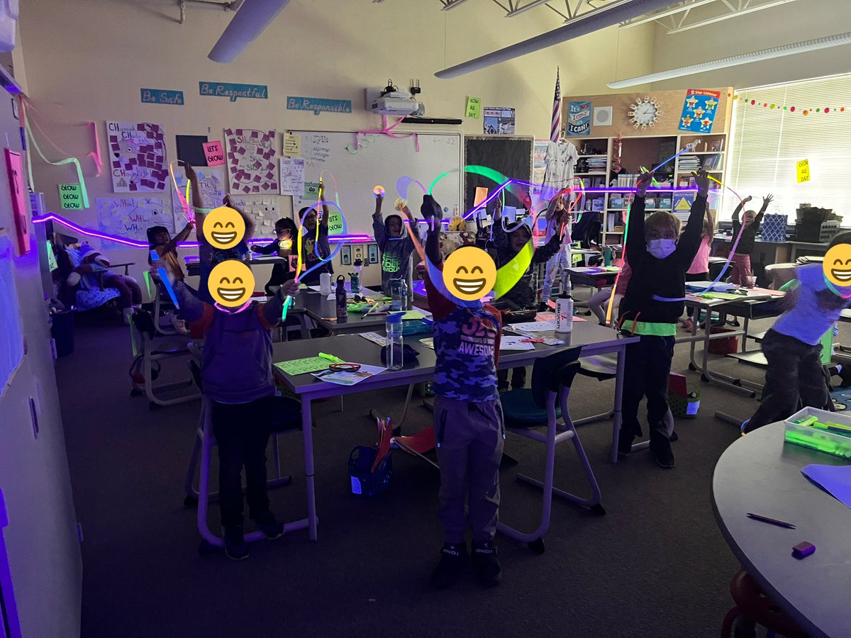 Let’s GLOW! 🟢🟡🔴🟣 #FunInFirst #PoppingIntoSummer #2days