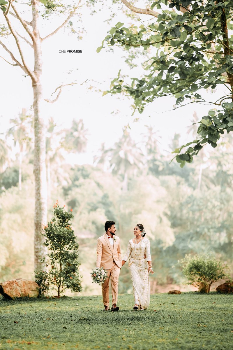 onepromiselk's tweet photo. I promise to handle your heart with care and treasure it with love ❤️
.
.
.
.
#weddingphotography #wedding #weddingdress #twitterwedding #weddingphotographer #destinationwedding #weddingphoto #weddingdecor #weddingphotos #weddingideas #onepromiselk #lka https://t.co/y7CwKG0Ort