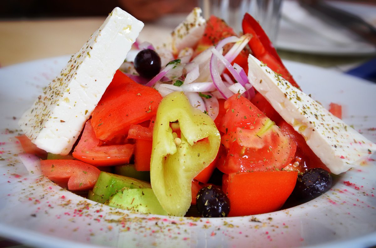 PocketsAvalon's tweet photo. Junk food has become the comfort food for many people in America, the Western world and the world in general. With the exception of a few places on the planet that still prefer natural food over junk food. #mediterraneandiet #snacks https://t.co/nkaOwNXbxY https://t.co/HScgZhMCeY