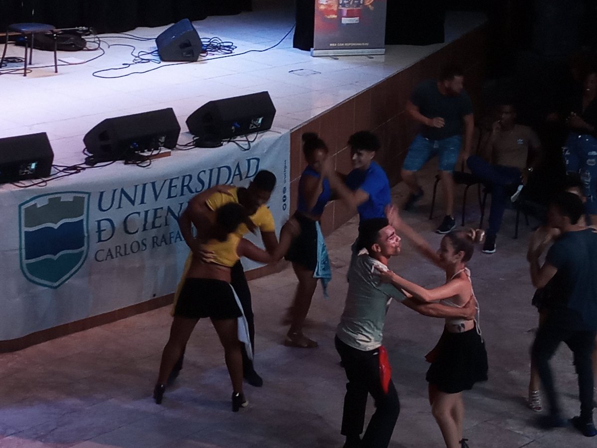 OrquiUCf's tweet photo. Iniciando el #Verano, con el #XCongreso y un lindo festival, los jóvenes de #MiCasaUCf dieron la bienvenida al nuevo Secretariad de la #FEU. https://t.co/WuCZqCpoVb
