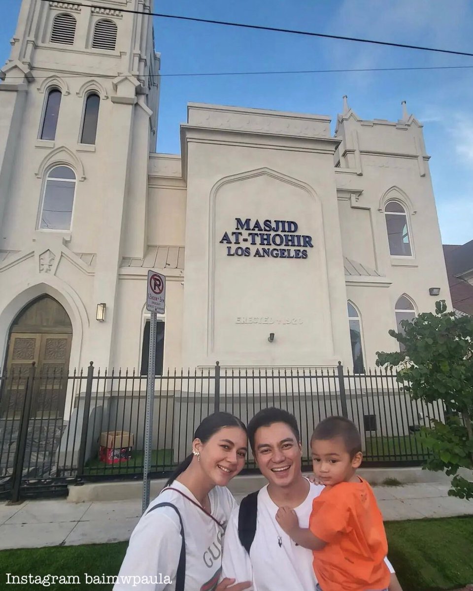 ATMology's tweet photo. Beli Gereja Lama Jadi Masjid Demi Bapa

Keluarga Thohir dari Indonesia membeli sebuah gereja warisan sejarah di Los Angeles dan mengubahnya menjadi sebuah masjid. 

Masjid At Thohir dirasmikan pada Ahad, 27 Mac 2022, dan dihadiri usahawan Muslim Indonesia Garibaldi Thohir. https://t.co/SGqFCwY5p2