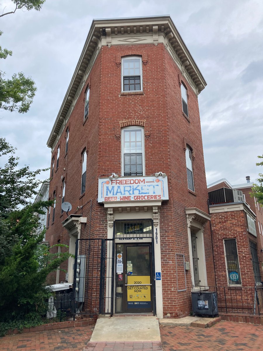 WashSyndicate's tweet photo. hash tag DC corner store 
#FreedomMarket https://t.co/Kjwro4r9HY