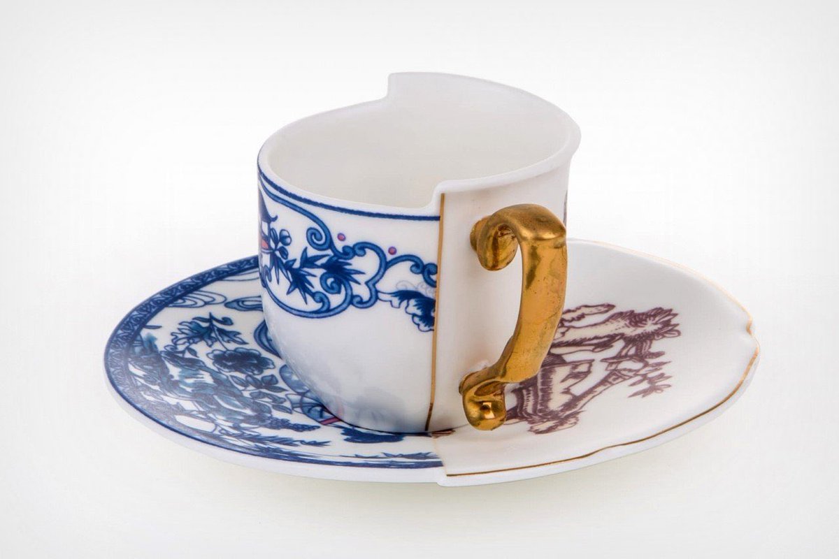 sakura_table's tweet image. The Hybrid Coffee Cup Eufemia comes made from Bone China Porcelain, with a two-part design that honors eastern and western cultures respectively
#Seletti
#splitdesign
#historyofceramic