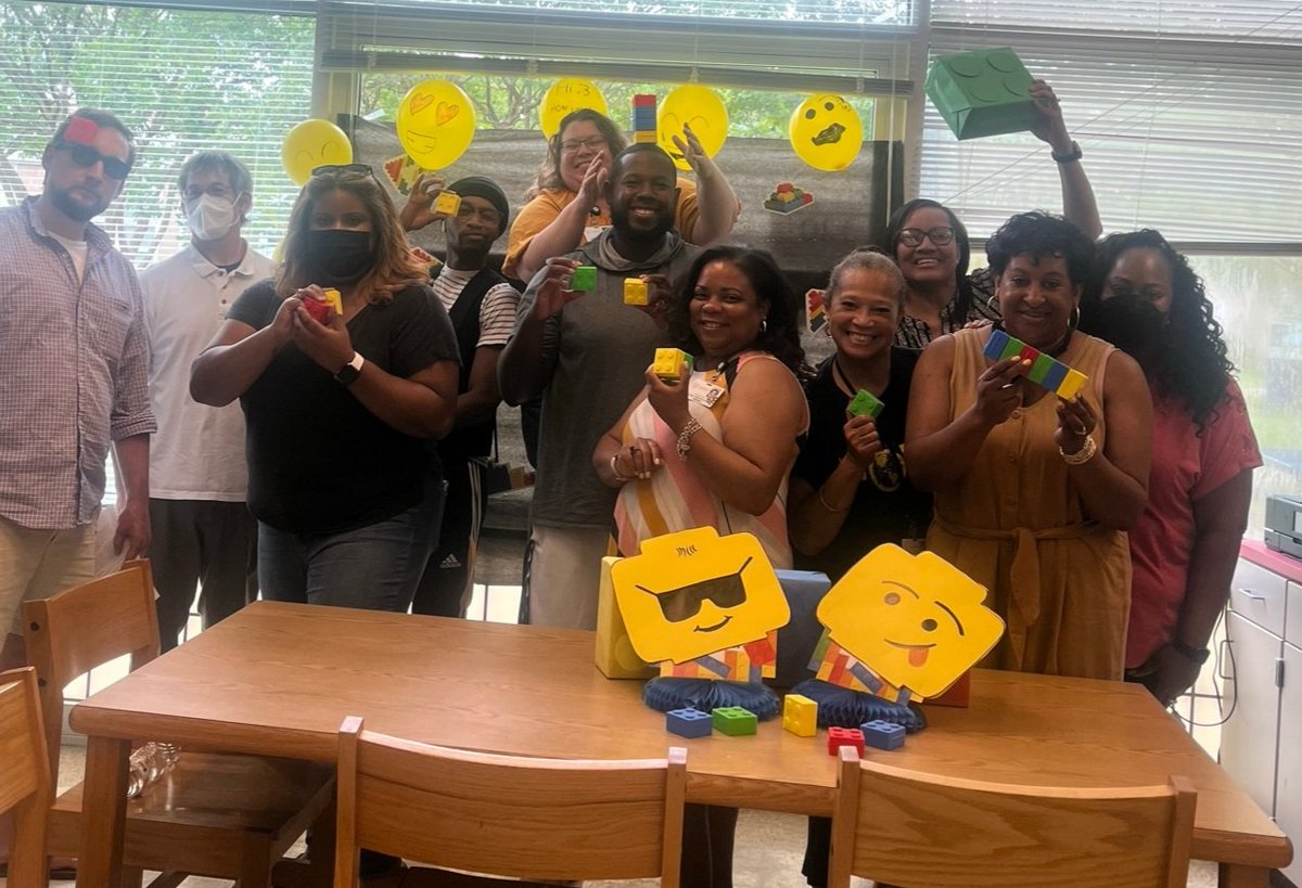 dr_angryfossil's tweet image. My @CreativeKidsSCS coworkers sent me off in style today. I will miss everyone!