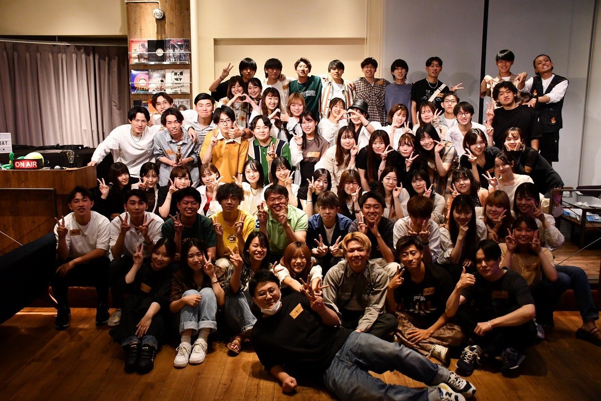 こんにちは!!長束ゼミです👏
先日の6月12日に新歓を行いました🥰
今年は18名が新たに長束ゼミに入ってきてくれました😍
これから宜しくお願いします🙌