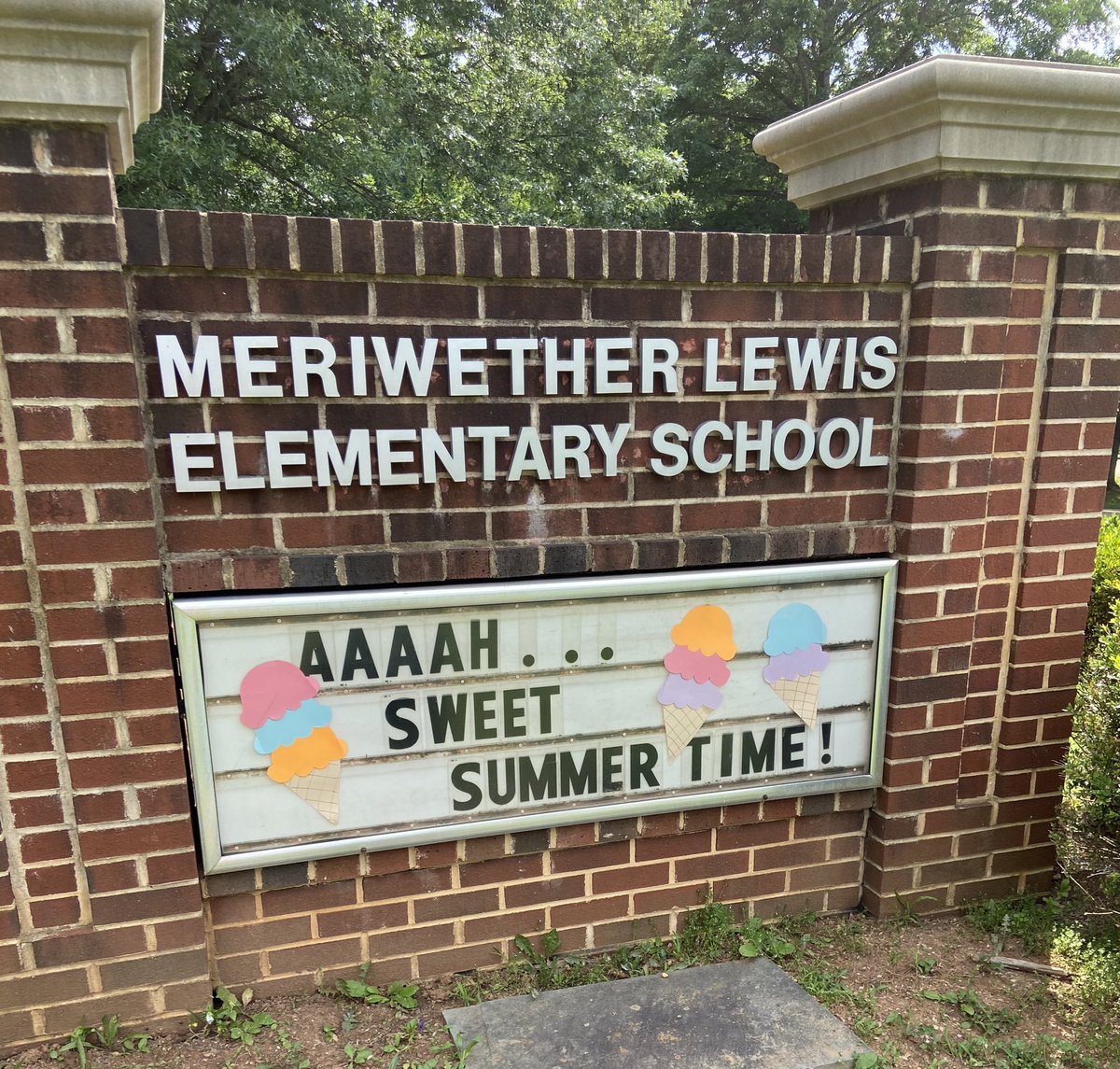 See you in 71 days…Enjoy the summer, Bluebirds! ☀️😎⛱  <a href="/educateju/">Jennifer Underwood</a> <a href="/MeriwetherLES/">Meriwether Lewis</a>  <a href="/k12albemarle/">AlbemarleCountySchls</a> #meriwethermagic