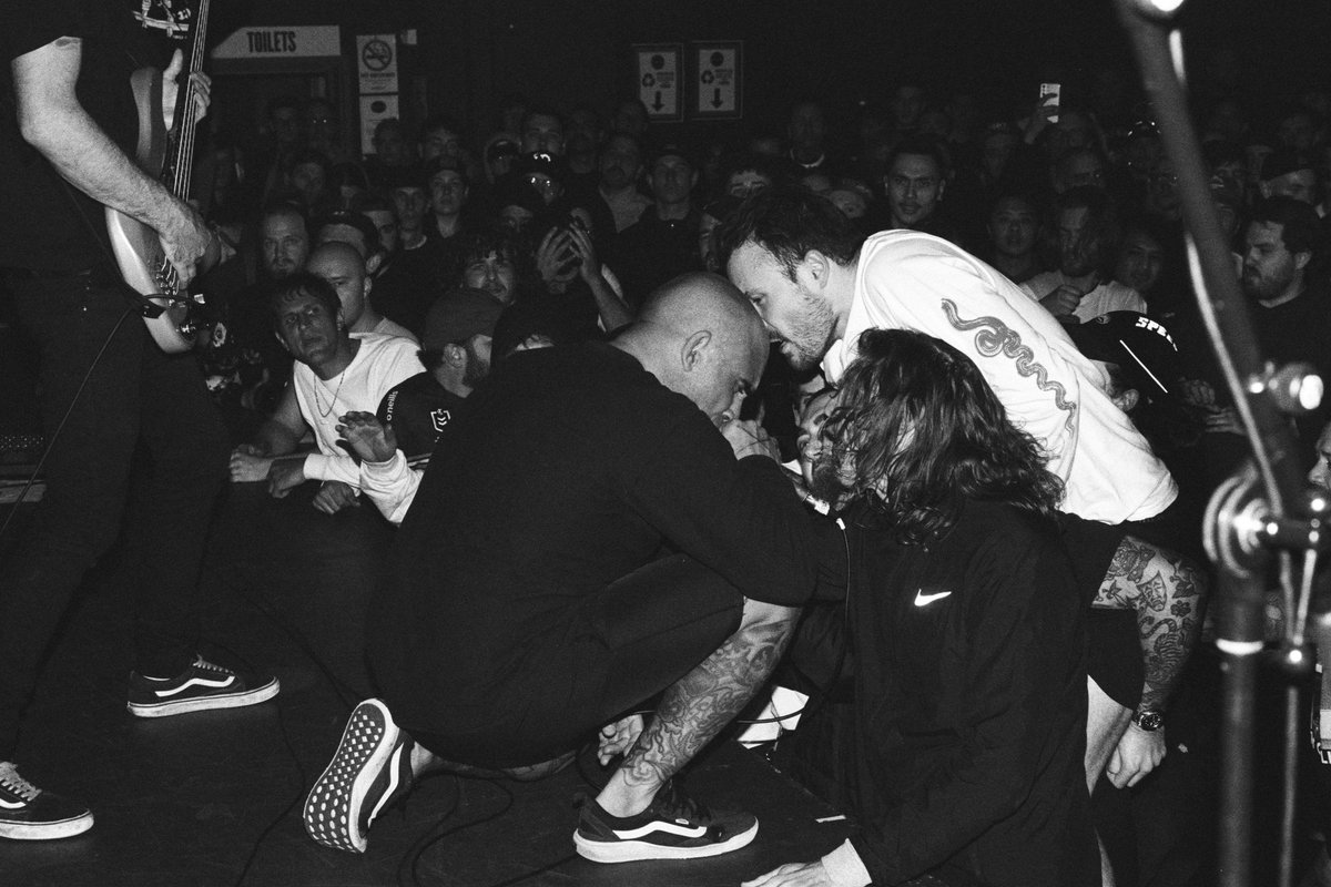 تحميد نور الله tweet media