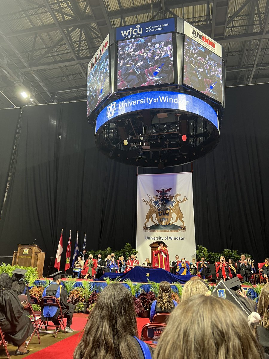 mspablasworld's tweet photo. Officially alumni status 🐠 @UWindsor #uwingrad #education https://t.co/lBqsqDBb0h