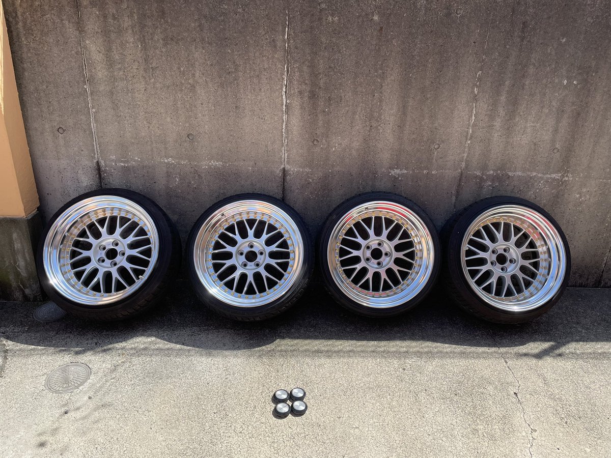 kentarosupeking's tweet photo. work meister m1 18インチ  ホイール　5穴　100
ワーク　マイスター　M1

9.5j+7
9.5j-6

４本セット
センターキャップなしになります。
引き取り歓迎
ピアスボルトゴールド

19万円で！！

発送の場合送料込み20万です

即購入不可 https://t.co/pX03Ioi6KY