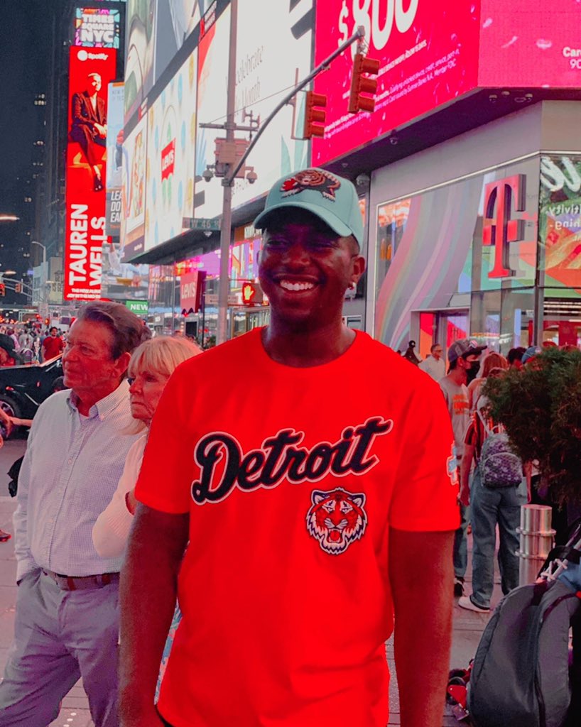 eyecantdev's tweet image. parental advisory