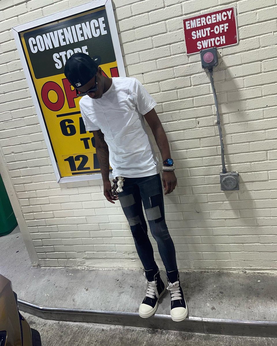 📶$$ V12 $$📶 tweet media