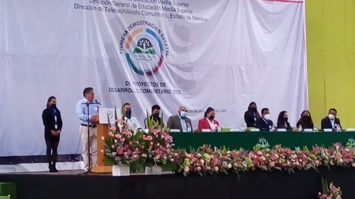 VeronicaRB04's tweet photo. En la 1ra Demostración Estatal de Proyectos de Desarrollo Comunitario @Edomex_TBC  gracias @geramonro05   @israeljeronimol por acompañarnos en la exposición de nuestros alumnos. @hectorhesilva  @HectorUlisesCG1 
 @Moctezuma2019 @NoeOrtegaCamac1 https://t.co/gtB8rhZGSy