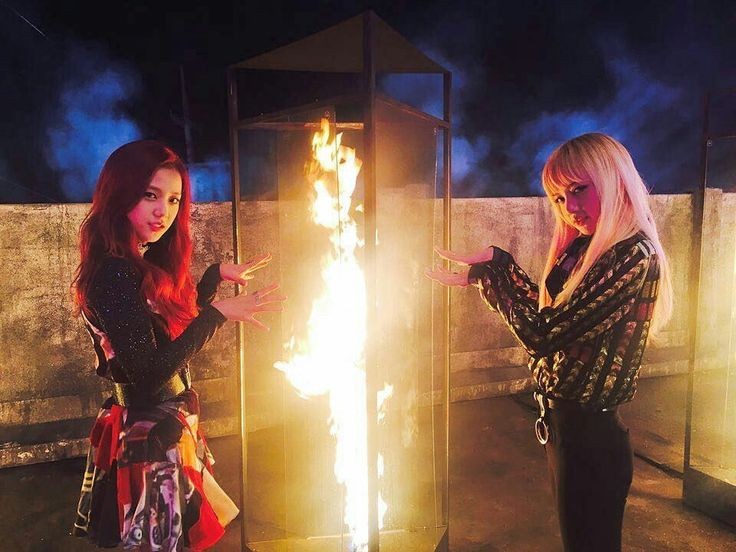 blackpinkzip's tweet photo. https://t.co/n2S2MwSKnQ