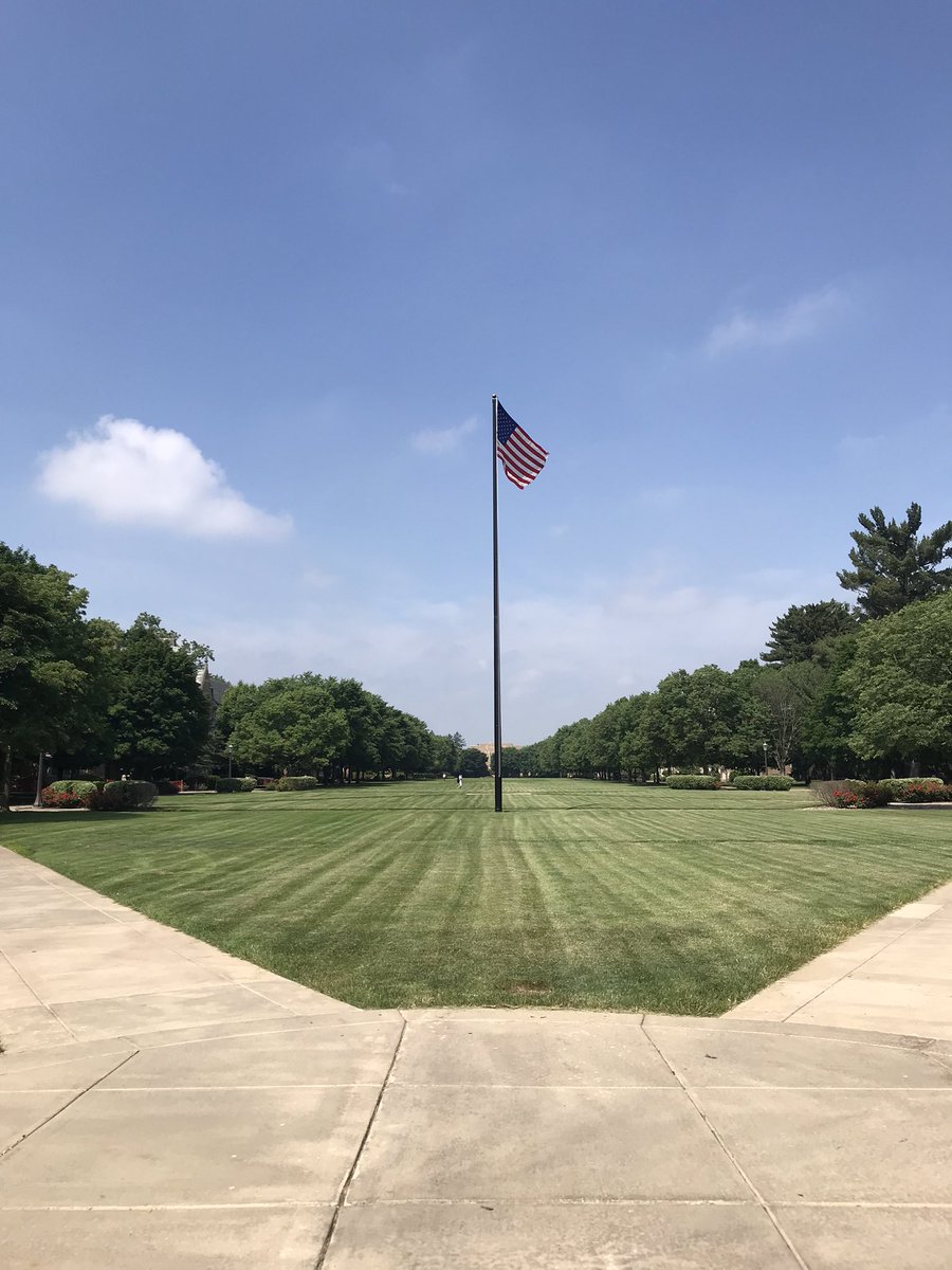 damongran's tweet photo. Flag Day is always a special day! https://t.co/Ls1DSOhkam