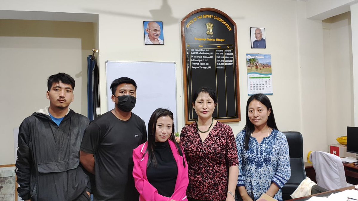 AmyaaNgo's tweet photo. Covid Vac. Team of AMYAA (NGO) completed 4 months of vacc. prog. in #KangpokpiDistrict, Manipur. Final interaction with Smt Kangoo Zuringla IAS, DC Kangpokpi &amp; Chief Medical Officer (CMO) and giving away of Covid Vacc. Experience Certificates to the Covid Warriors of #AMYAA_NGO. https://t.co/pnq2M9UqOt