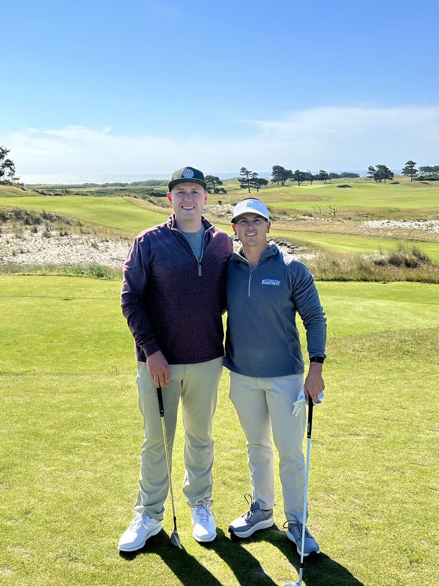 simpsonthomas17's tweet photo. Solid start to the week @BandonDunesGolf resort! https://t.co/QZSOk4S8ZD