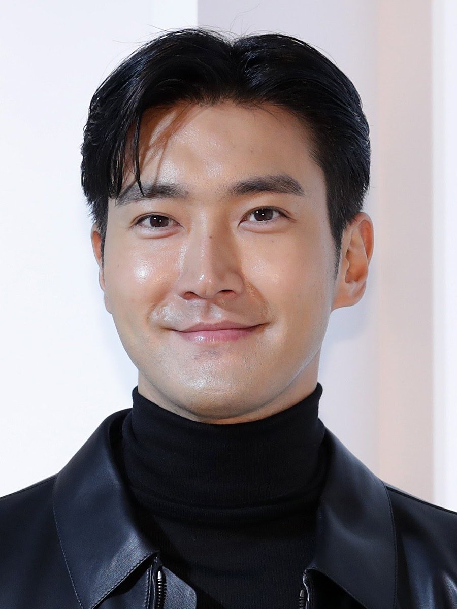 KatolikG's tweet photo. Ada yang bilang dia salah satu murid Yesus. Namanya Siwon Petrus. https://t.co/mXs1qzEC4b