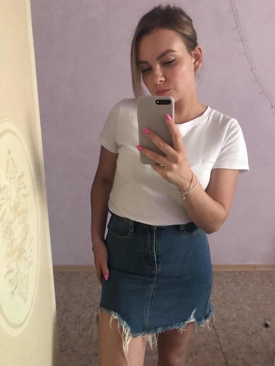 kurkeley's tweet photo. Пойти на свидание и порвать юбку ✔️ https://t.co/yCApymGMfp