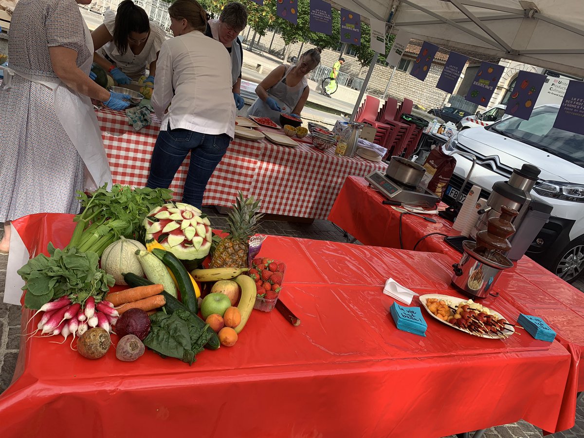 LaRosee_Primeur's tweet photo. Ce matin Animation à CAHORS 🍏🍎🍐🍊🍋🍌🍉🍇🍓🫐🍈🍒🍑🥭🍍🥥🥝🍅🍆🥑🥕🌽
Place François Mitterand
Organisé par Sophie Vidal - Les fruits et légumes frais
#ohmylot
#occitanie
#Interfel
#aprifel
#saveurscommerce https://t.co/T0vtpWY0VR