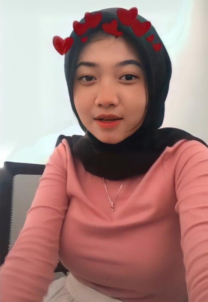 BahanBerjilbab's tweet photo. Jam2 bikin pengen 🥲 https://t.co/SqKqHFveoV