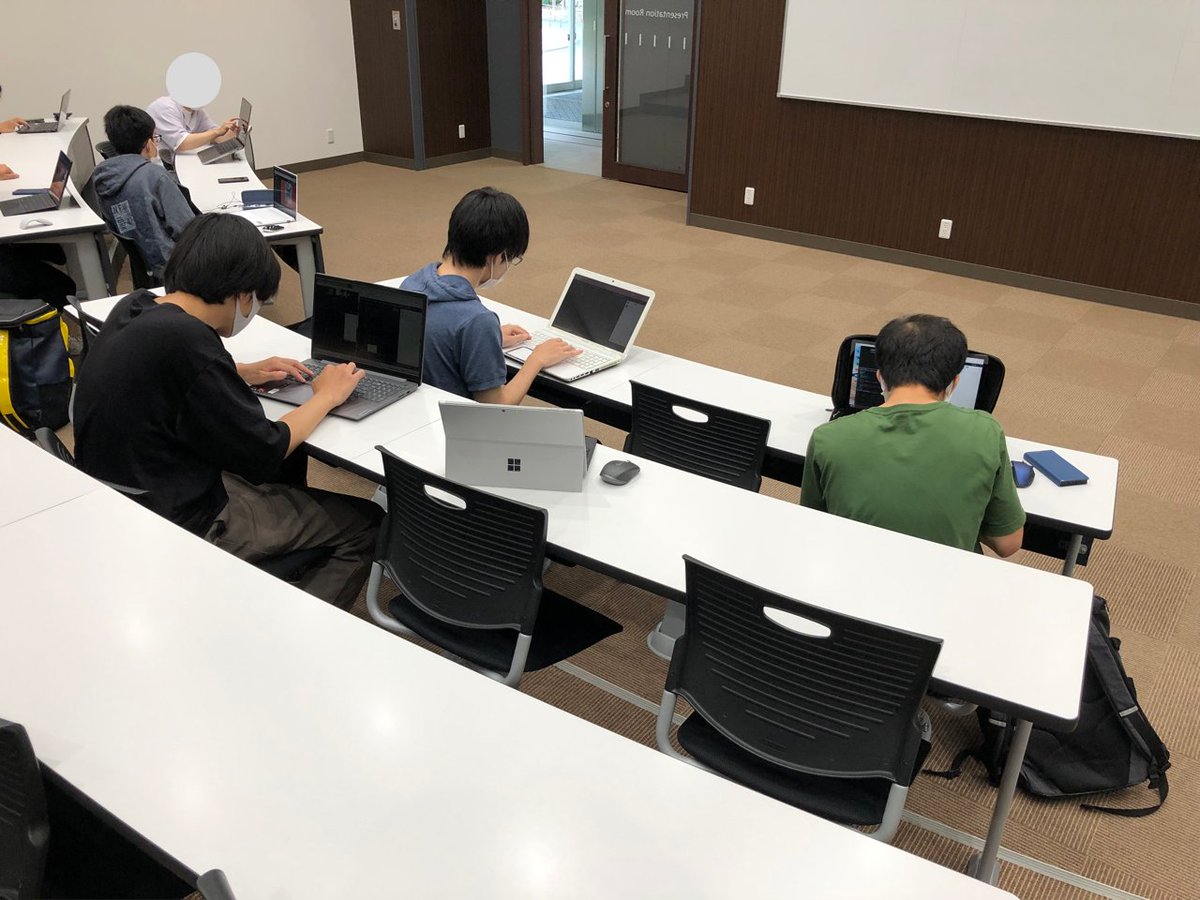 PlayGround_Log's tweet photo. 岡山プログラミング体験会
7名の方に参加していただきました！

次回は、6月17日(金) 15:00〜16:30
持ち物：ノートパソコン
アクセス：A1号館1階にあります。芝生広場側からA1号館1階に入ると、エスカレーターが見えてすぐ右手にあります。
申込：https://t.co/1g8SW9IoRM

#PlayGroundbyShinonome https://t.co/jfyfM2FqLv