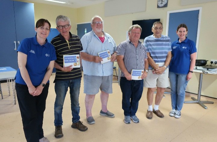 Back doing what we love, teaching practical food and nutrition skills in the community.
Thanks to our lovely group from @therainbowfndn in Penley.
@JonesSarah17 
<a href="/BetsiCadwaladr/">Betsi Cadwaladr</a> 
<a href="/NutritionSkills/">Nutrition Skills for Life/ Sgiliau Maeth am Oes</a>
