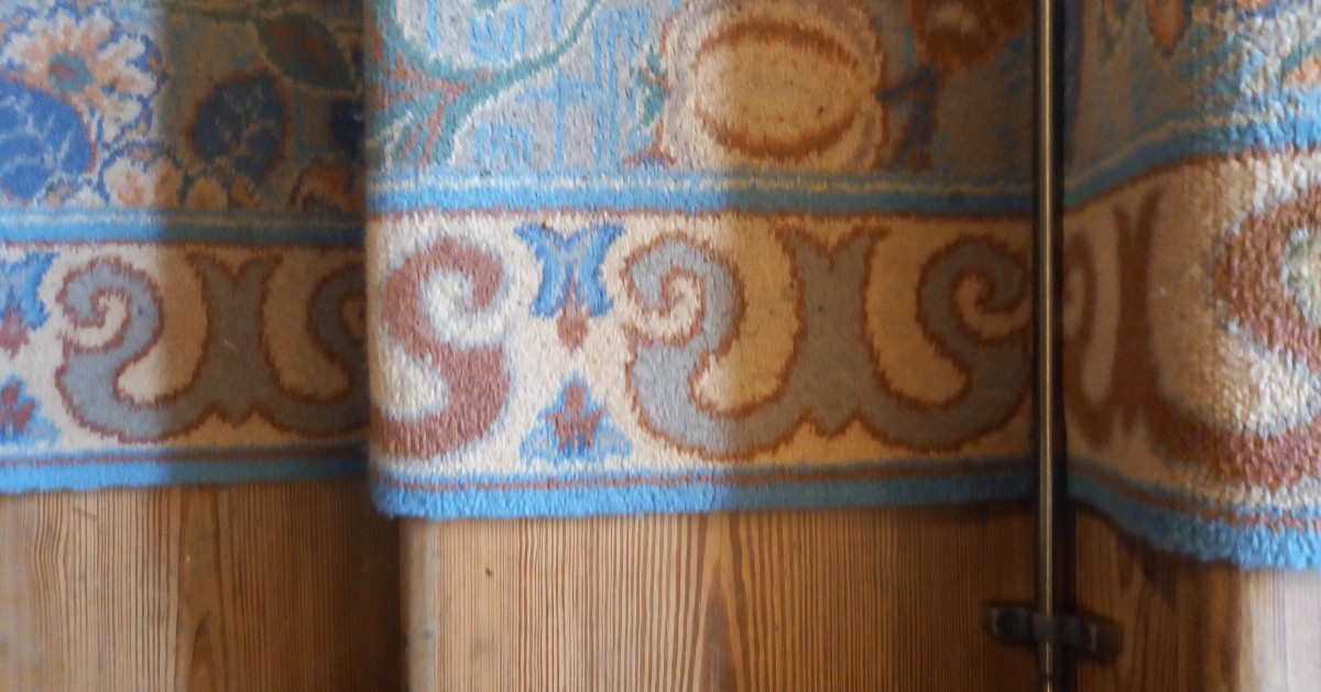 WardownHouse's tweet photo. 🔍Did you know the inverted 'W' shape in the Latin inscription was an inspiration for the Wardown House logo and carpet design? 🔎

#WardownWednesday #Design #Architecture #Interiordesign https://t.co/jKkYcZy3fR