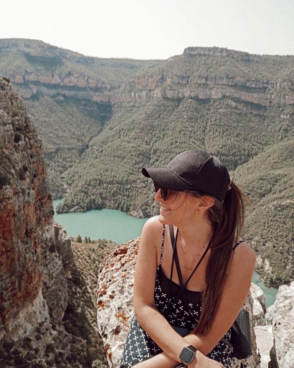 ¡Vistas espectaculares desde el Castillo de Chirel 🏰 ! Foto de @bdlpozo

#ViveCortesdePallás #TurismoInterior #TurismoRural #ValleAyoraCofrentes #Naturaleza