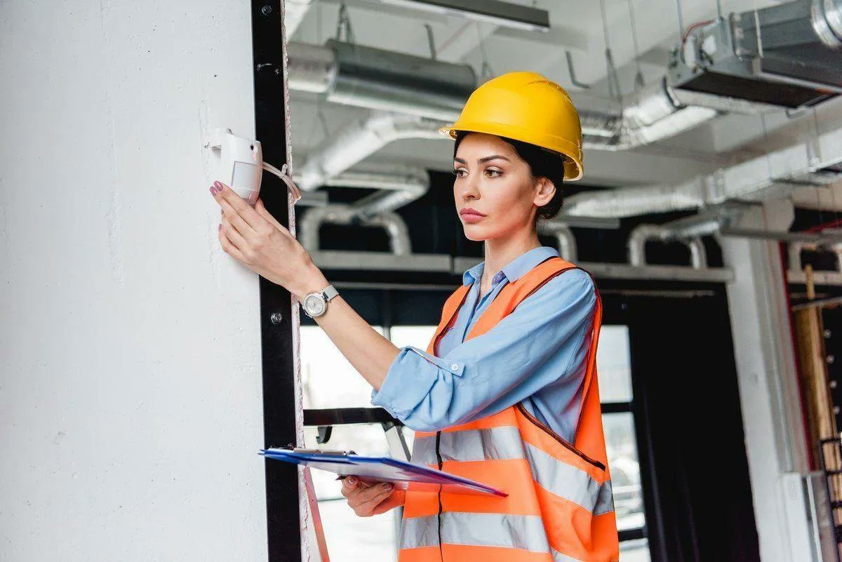 CapitalFireRA's tweet photo. WHOSE RESPONSIBILITY IS IT TO MAKE MY BUSINESS PREMISES COMPLIANT?

-Employers
-People with responsibility for a workplace
-People who have a tenancy that relates to the maintenance and safety of the workplace
-People who conduct a trade or business from a business premises https://t.co/4ag0NRMQsu