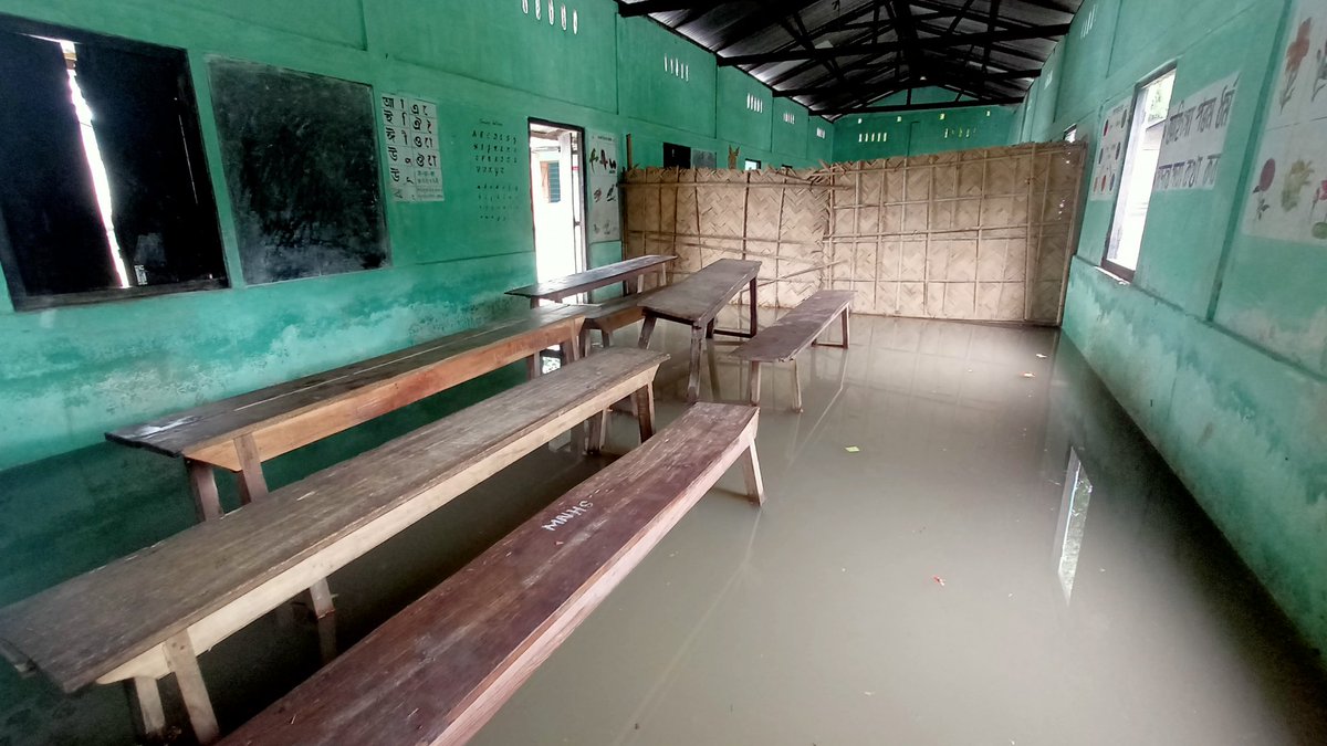 737mlps's tweet photo. Result of uninterrupted heavy rainfall... https://t.co/sGaRZO0RlV