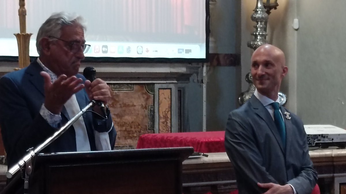 Inizia la cerimonia in presenza della VI edizione del Premio con la presentazione di <a href="/ObertoMandia/">Oberto Mandia</a>, moderatore e responsabile della comunicazione di Merqurio, e l'intervento di Giuseppe Perroni, Presidente del Nobile Collegio Chimico Farmaceutico di Roma. #EccellenzeIS22