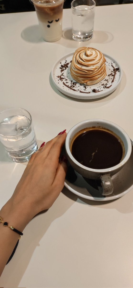 hadnotes's tweet photo. 🖤☕ https://t.co/T0UkGkGh5b