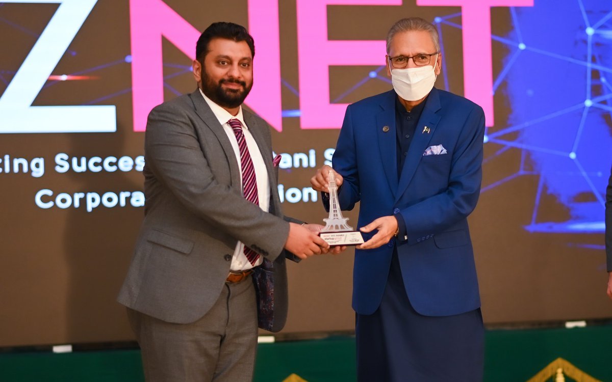 sglahore's tweet photo. Biznet’22 featured #appreciationawards for the phenomenal work done by startups across 2021! 

BizNet’22 in collaboration with Ministry of Commerce, Transforming Hub in association with OZI Group powered by PSO. https://t.co/xsp3LhnUPa