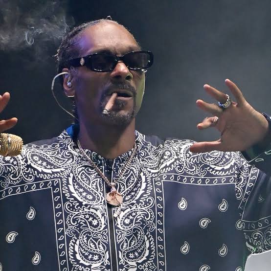 FamClips's tweet photo. Short story of @SnoopDogg 
🤣🤣🤣🤣 https://t.co/UI5H1x2Rbf