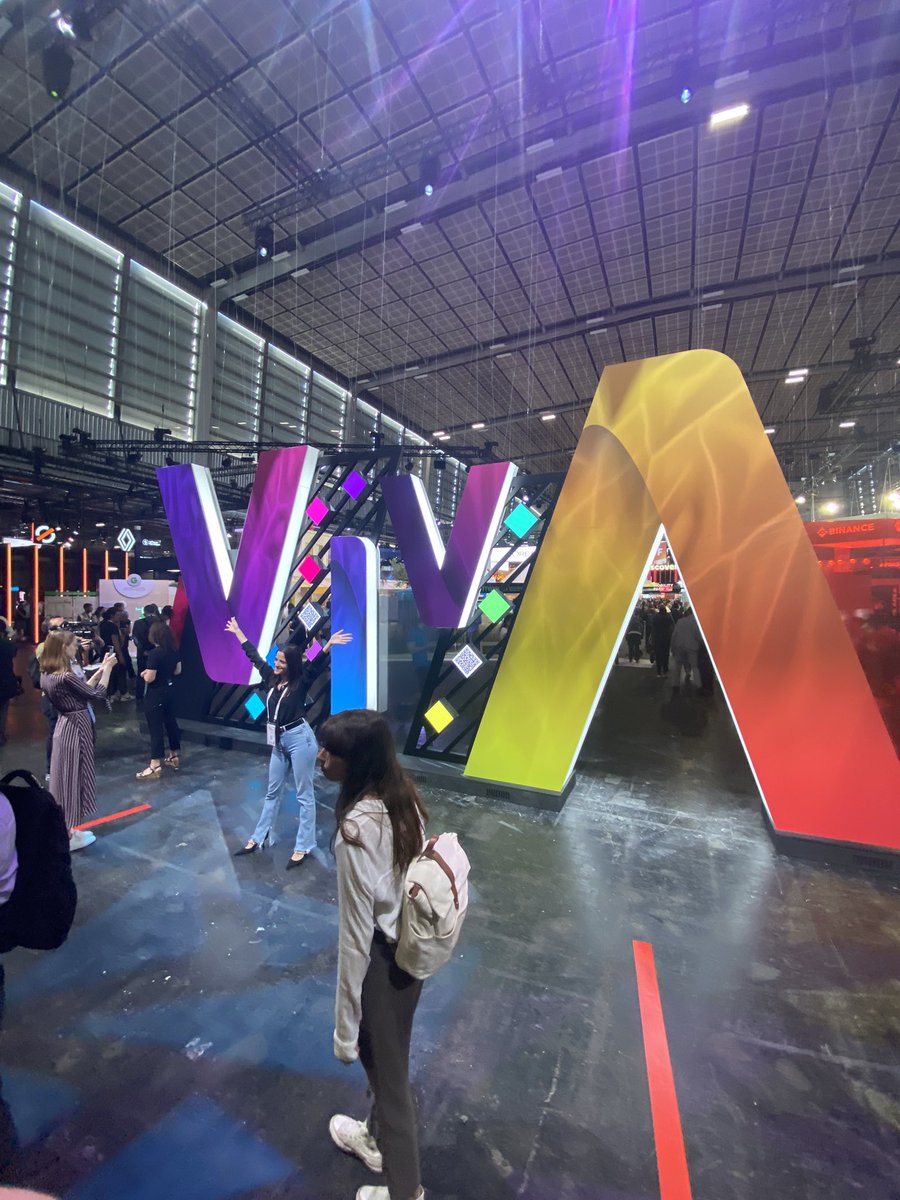 manolo_znc's tweet photo. Retrouvez moi sur le stand NFT Les Echos / Le Parisien à @VivaTech jusqu’à samedi !
#VivaTEch2022 #NFT https://t.co/Eo1lXTe5gE
