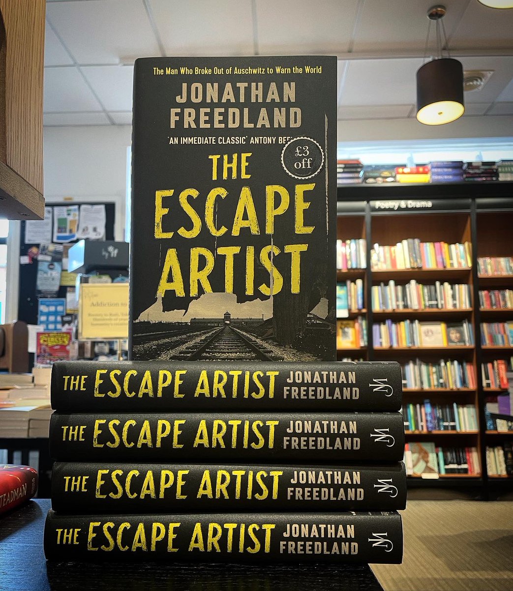 Waterstones HH tweet media