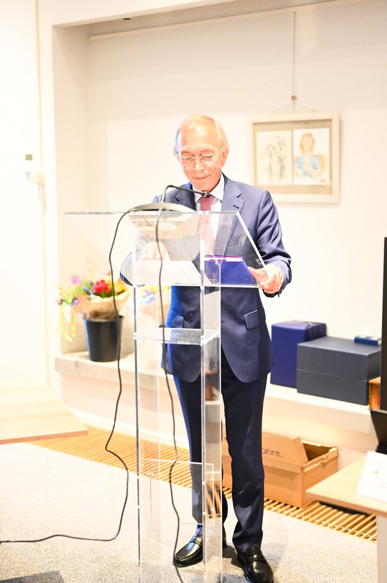 Maandag 13 juni namen we ook afscheid van wethouders Guus Elkhuizen en Gerben van Duijn. Wij danken de heren voor hun inzet en toewijding!💐
Voor meer info over waar de heren zich zoal voor in hebben gezet, kijk op onze website: bit.ly/3OxZwxZ
